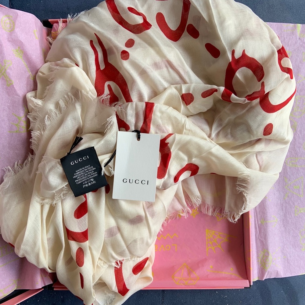 GUCCI  Shawl/Scarf- Red/White exclusive GG Print